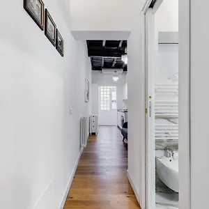 Boschetto 118 , Roma Italia